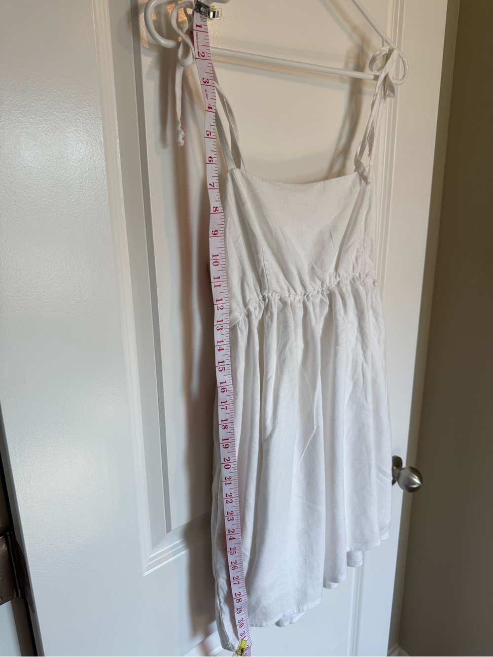 Gretchen Mini Dress in White Linen
SHOW ME YOUR MUMU - Picture 4 of 6
